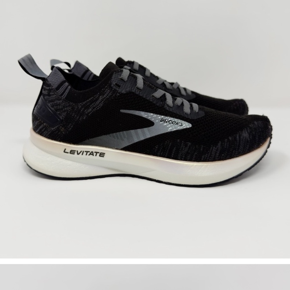Brooks Levitate Black and Gray Sneakers